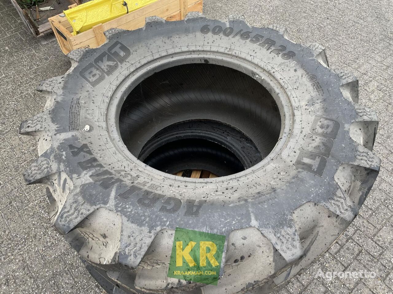 pneu de tracteur BKT Agrimax RT657 E 154D (NIEUW) neuf