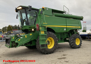 moissonneuse-batteuse John Deere S690i HillMaster / BISO  Origine Française endommagée