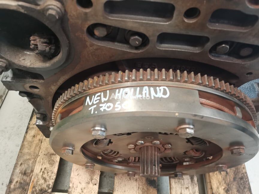 Tlumik drgań skrętnych New Holland T 7050 {FPT} pour tracteur à roues