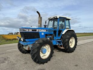 tracteur à roues Ford TW-35